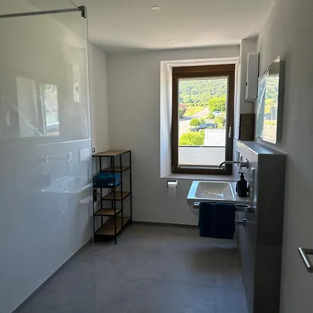 شقة Moselappartements By Weingut Marco Adamy لوسنيش