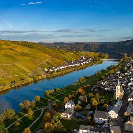 Moselappartements By Weingut Marco Adamy 公寓