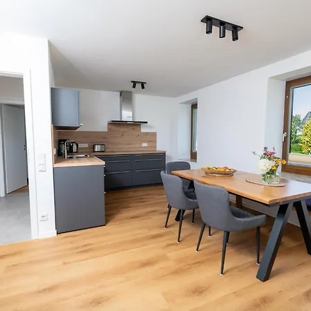Apartmán Moselappartements By Weingut Marco Adamy *